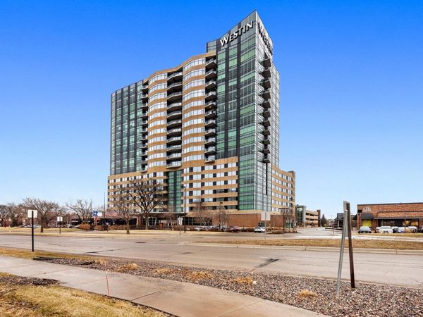 3209 Galleria, Unit 1302, Edina, MN 55435