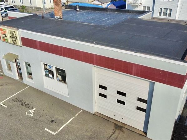 512 Saint James Avenue, Springfield, MA 01109