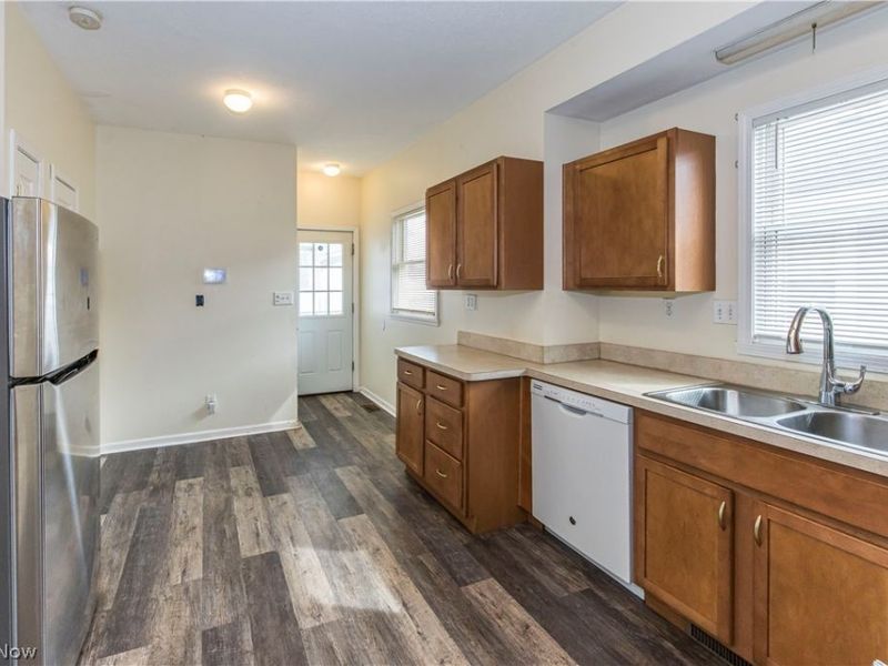 475 Sullivan Avenue, Akron, OH 44305 Photo 12