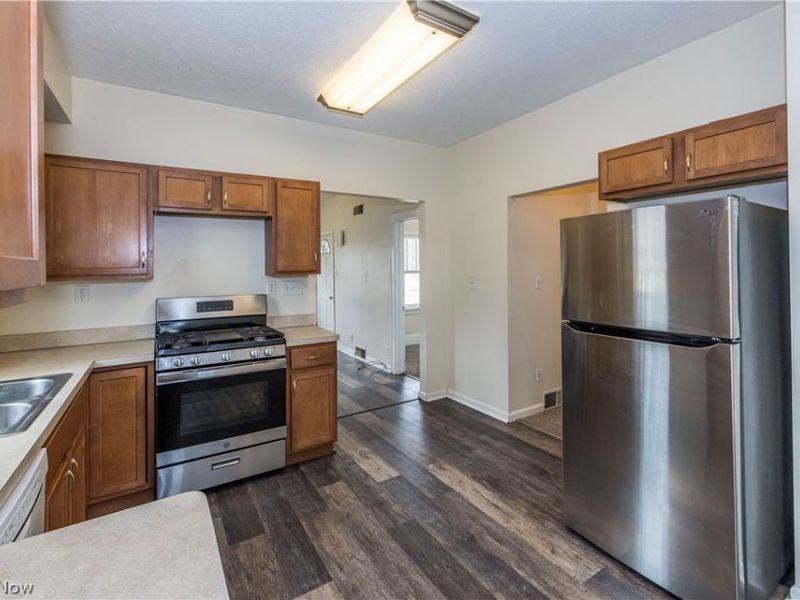 475 Sullivan Avenue, Akron, OH 44305 Photo 6