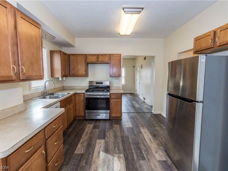 475 Sullivan Avenue, Akron, OH 44305 Photo 8