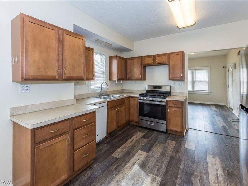 475 Sullivan Avenue, Akron, OH 44305 Photo 9