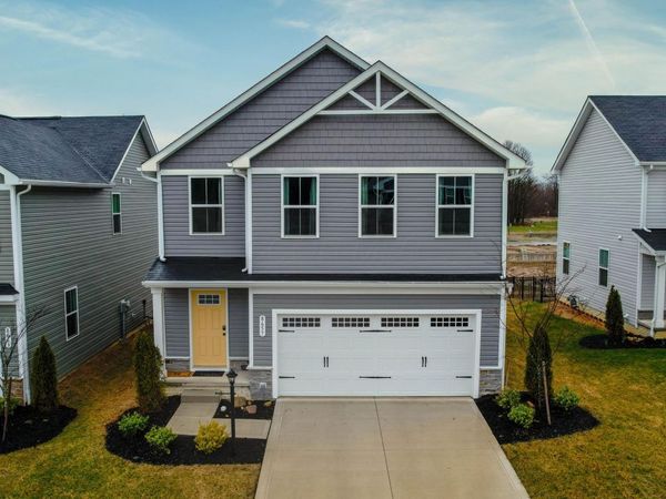 8657 Greengate Boulevard , Canal Winchester, OH 43110