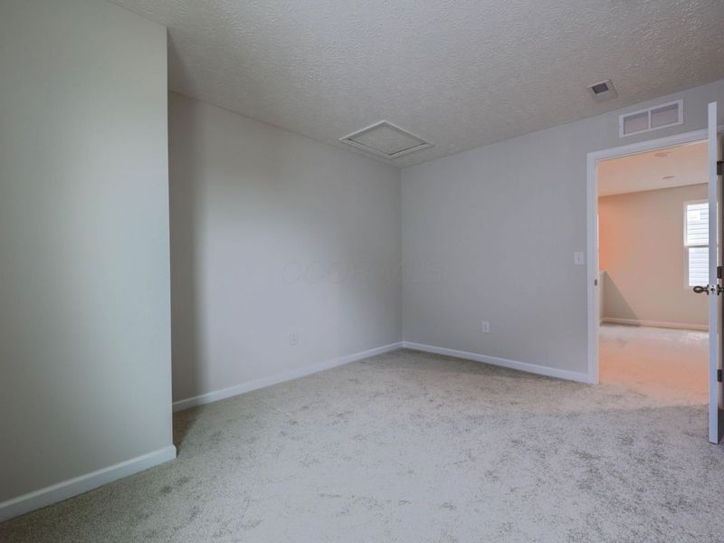 8657 Greengate Boulevard, Canal Winchester, OH 43110 Photo 13