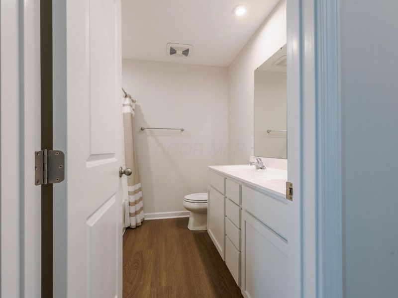 8657 Greengate Boulevard, Canal Winchester, OH 43110 Photo 14