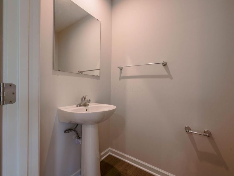 8657 Greengate Boulevard, Canal Winchester, OH 43110 Photo 24