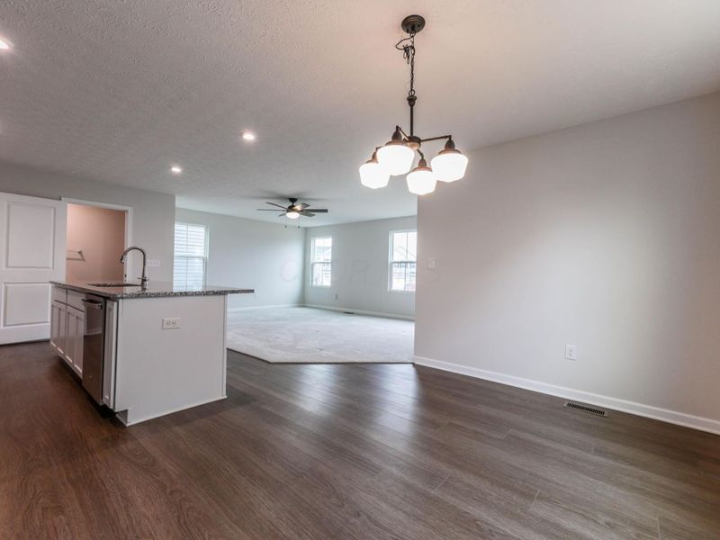 8657 Greengate Boulevard, Canal Winchester, OH 43110 Photo 28