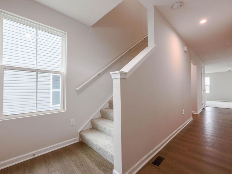 8657 Greengate Boulevard, Canal Winchester, OH 43110 Photo 4