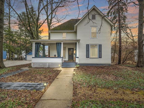 1009 W Church Street, Champaign, IL 61821