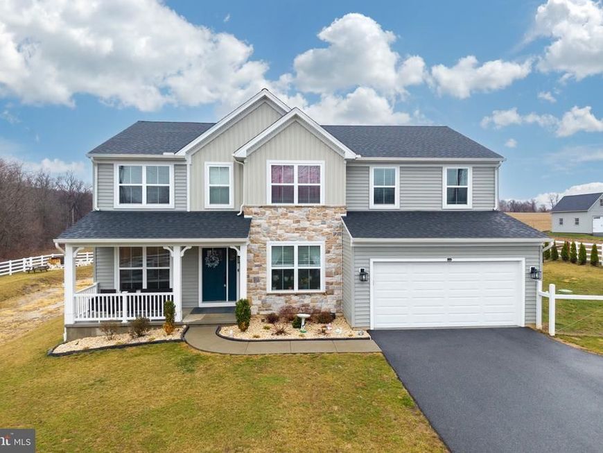 25 S Brick Lane, Elverson, PA 19520 Main Photo