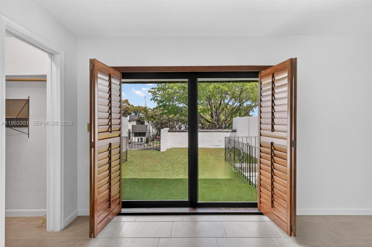 6190 SW 90th Ct , Unit 1K, Miami, FL 33173 Photo