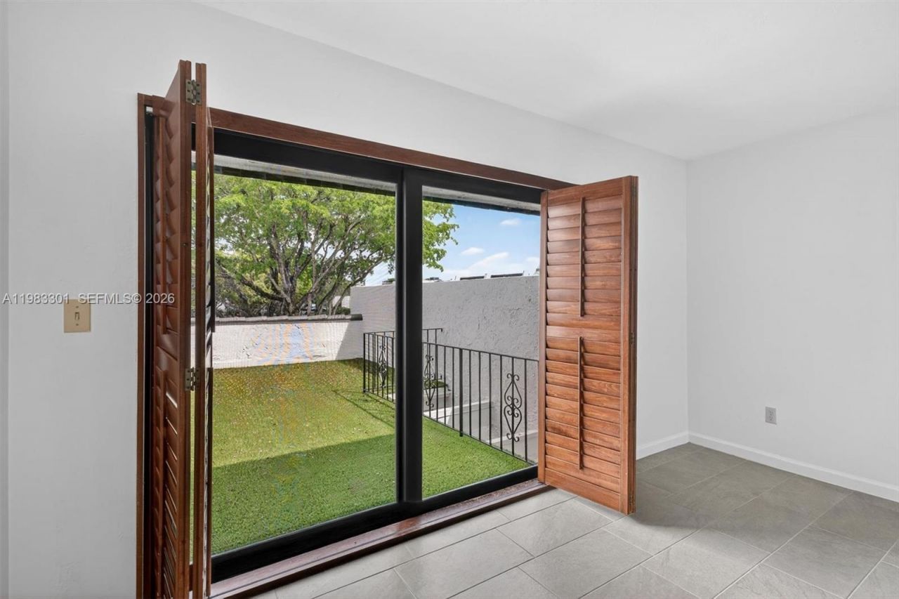 6190 SW 90th Ct , Unit 1K, Miami, FL 33173 Photo