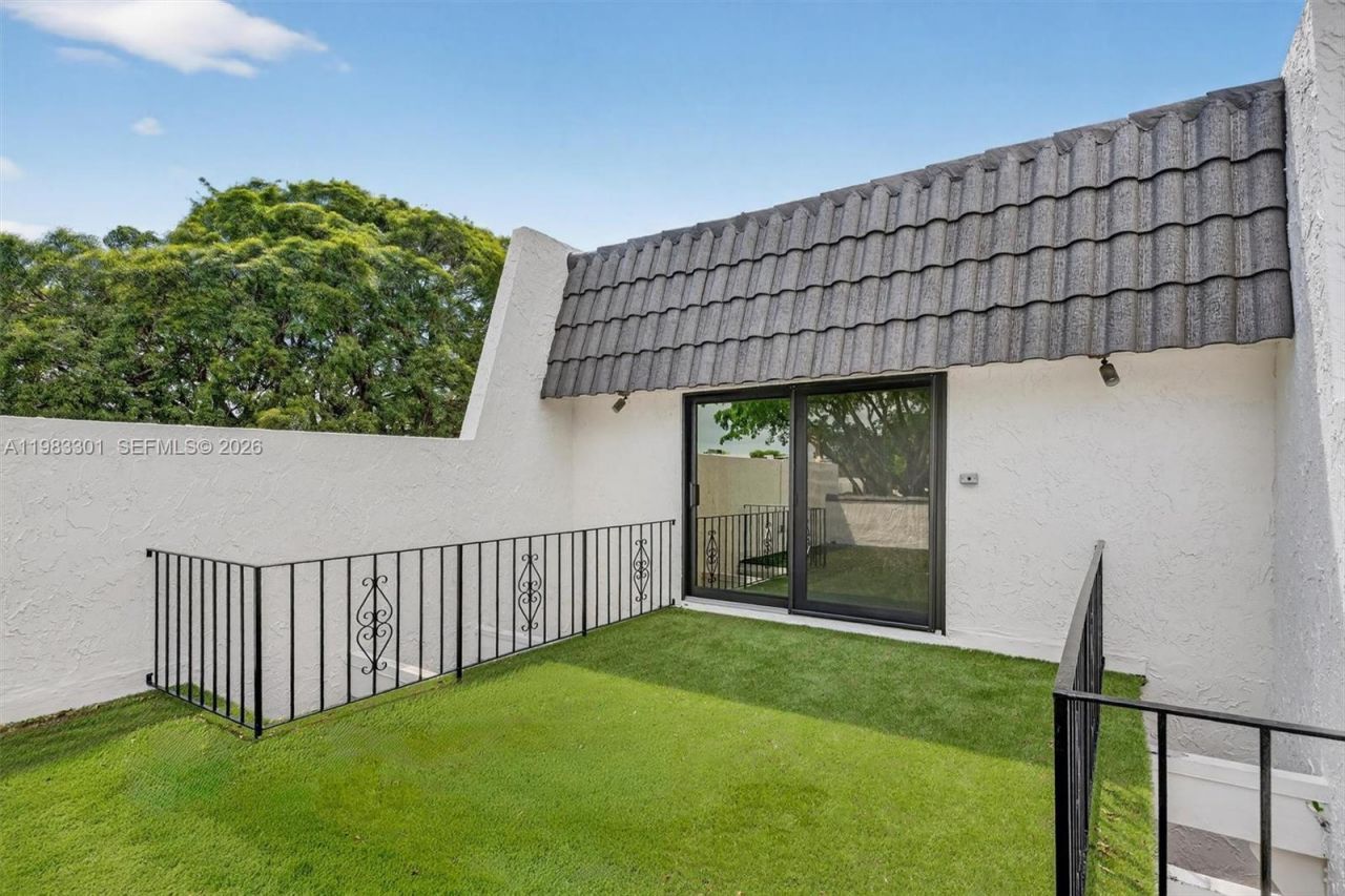 6190 SW 90th Ct , Unit 1K, Miami, FL 33173 Photo