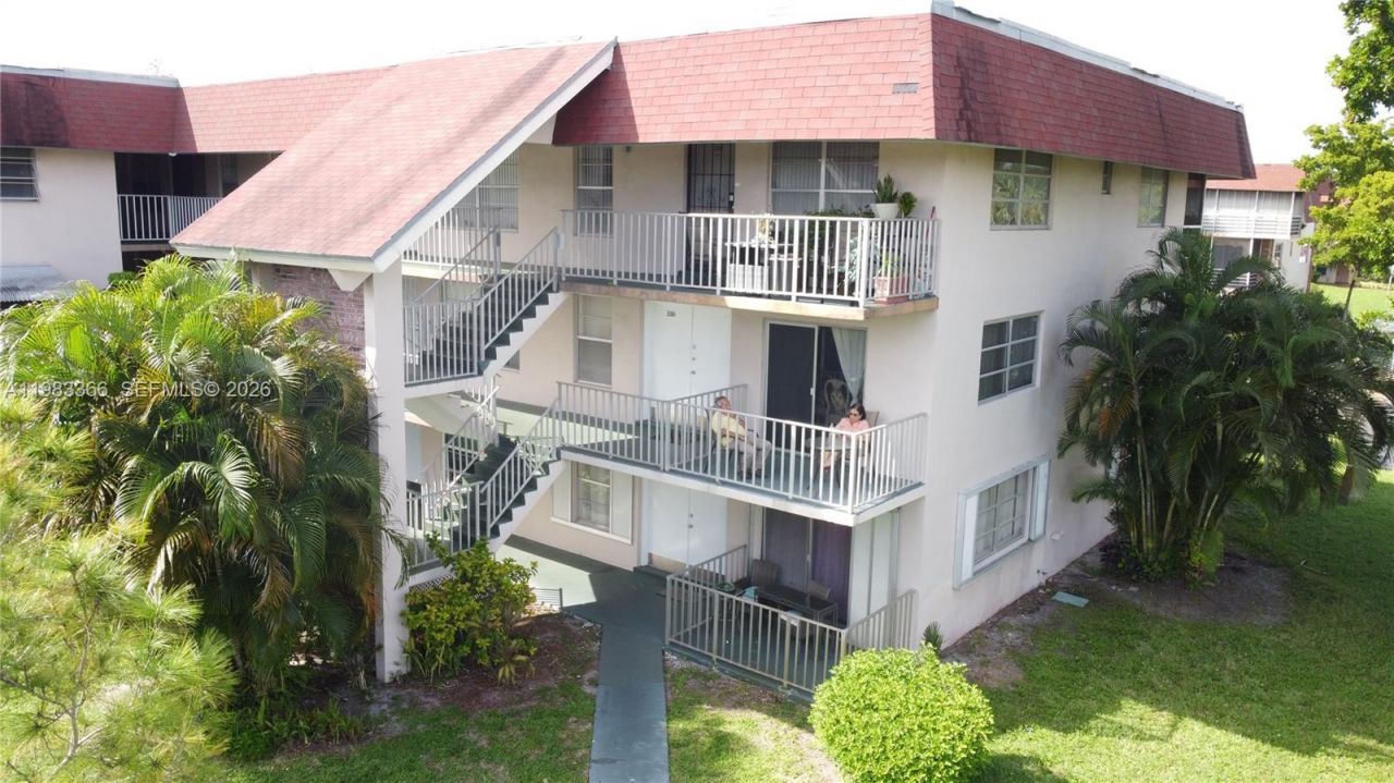 3061 NW 47th Ter , Unit 226A, Lauderdale Lakes, FL 33313 Photo