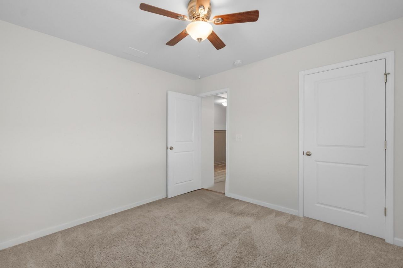 1100 Donald St. Photo 16