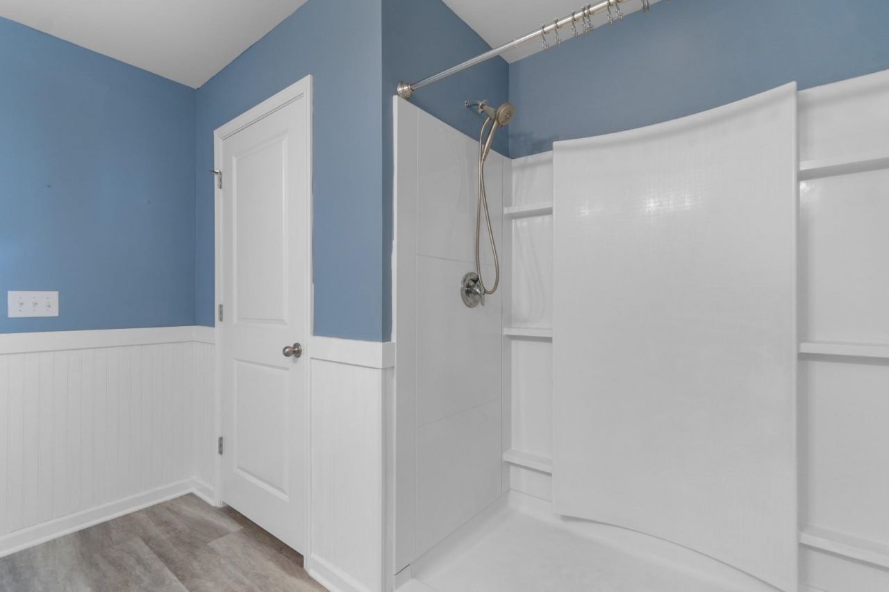 1100 Donald St. Photo 19