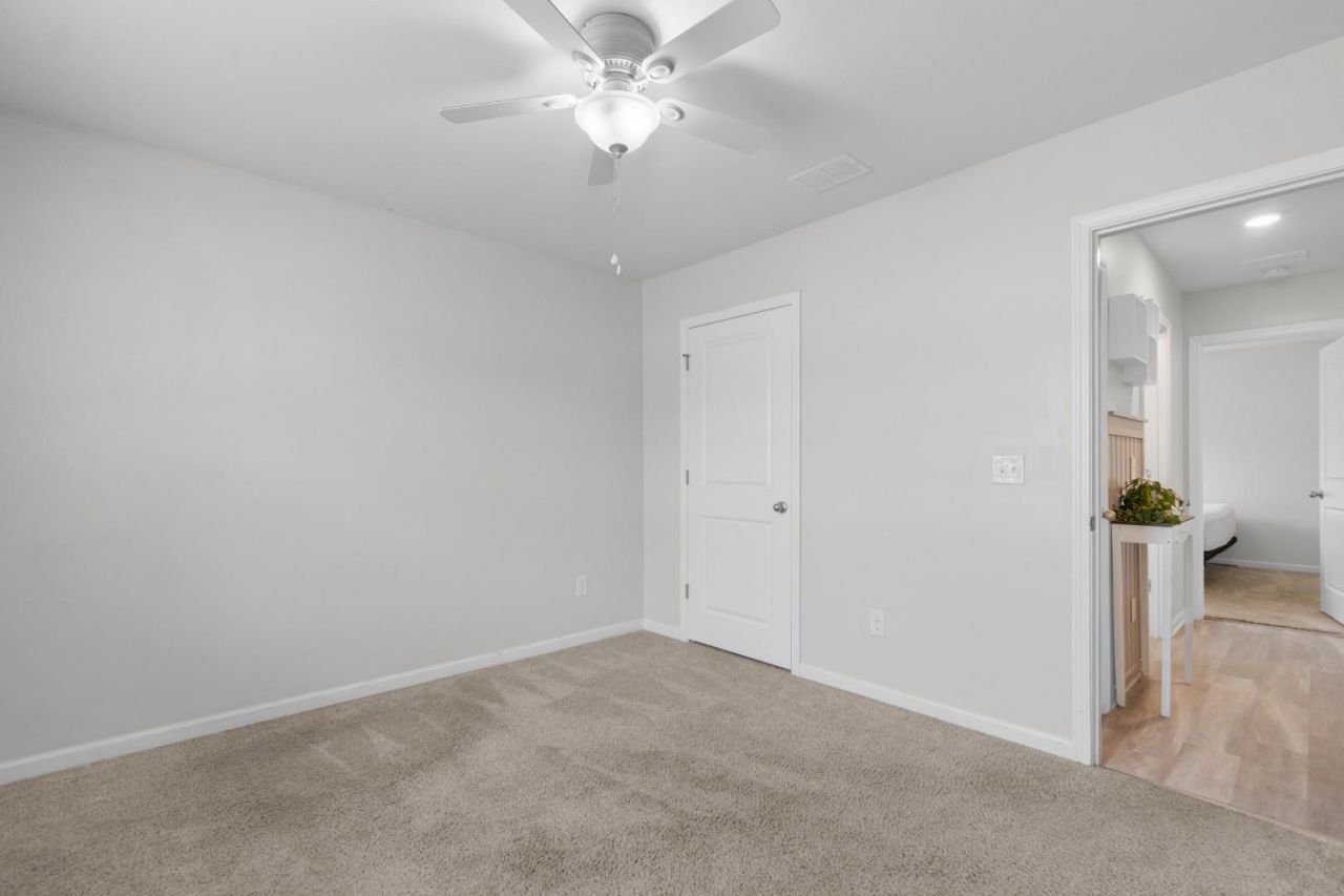 1100 Donald St. Photo 23