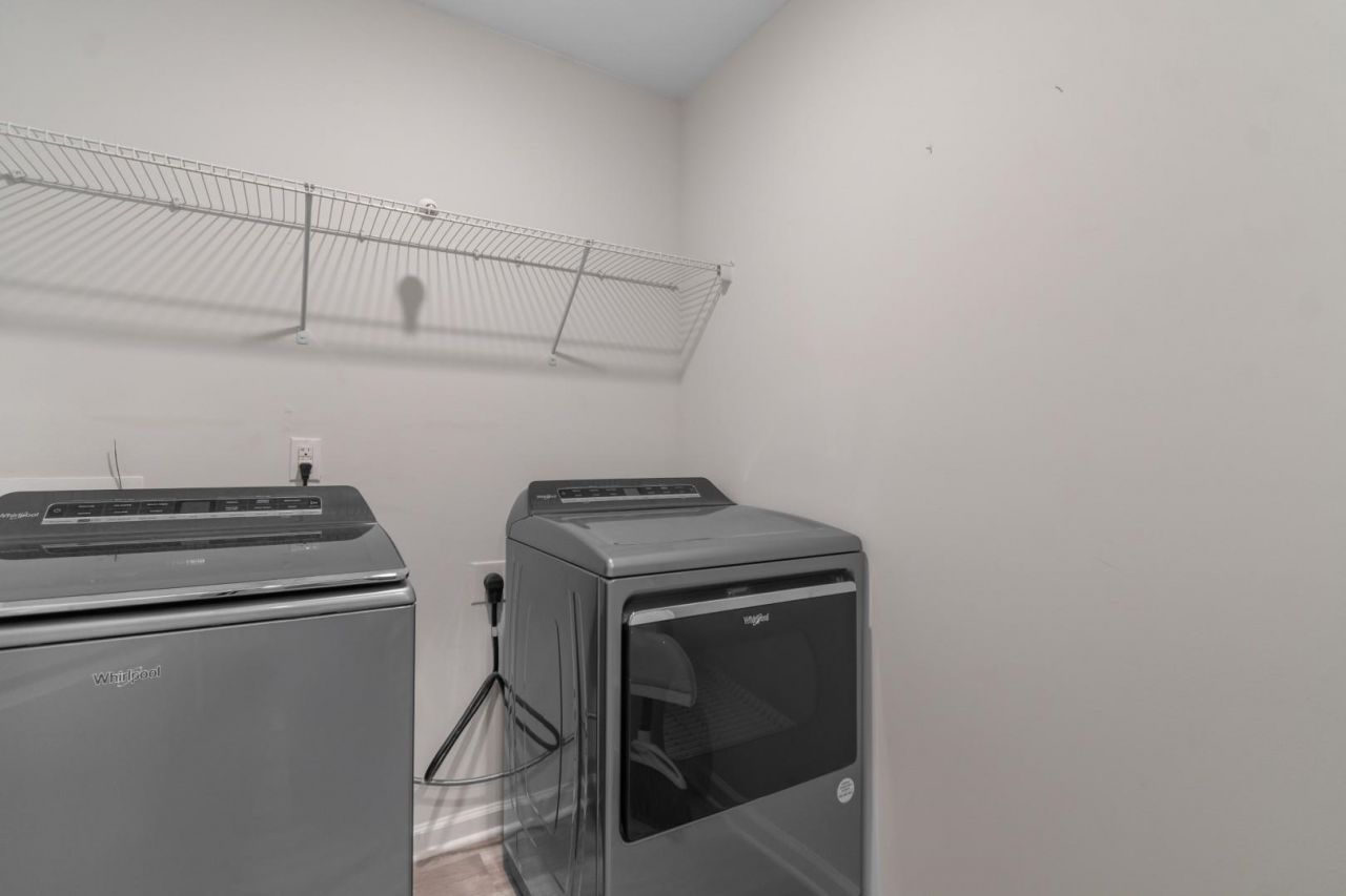 1100 Donald St. Photo 28