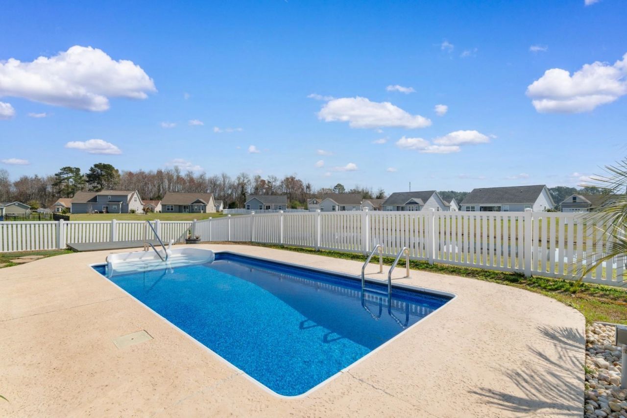 1100 Donald St. Photo 31