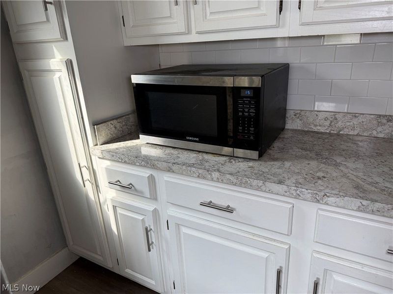 632 Roscoe Avenue, Akron, OH 44306 Photo 5