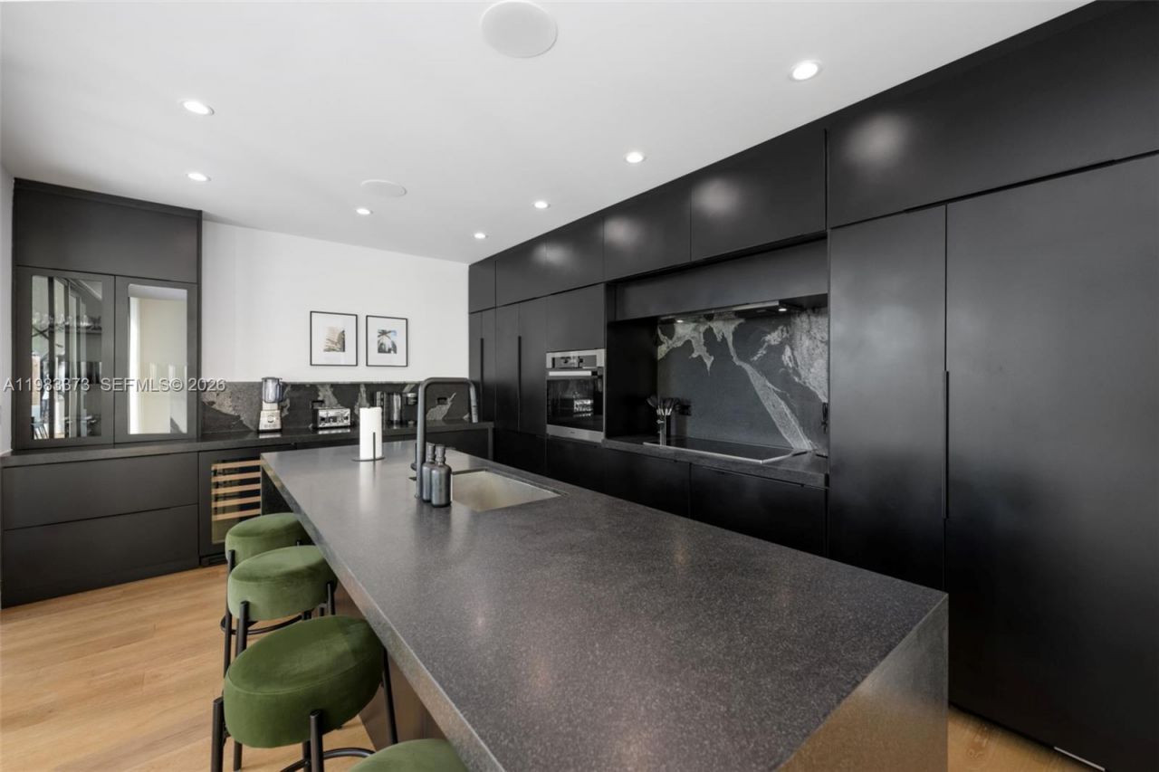 80 NW 45th St, Miami, FL 33127 Photo