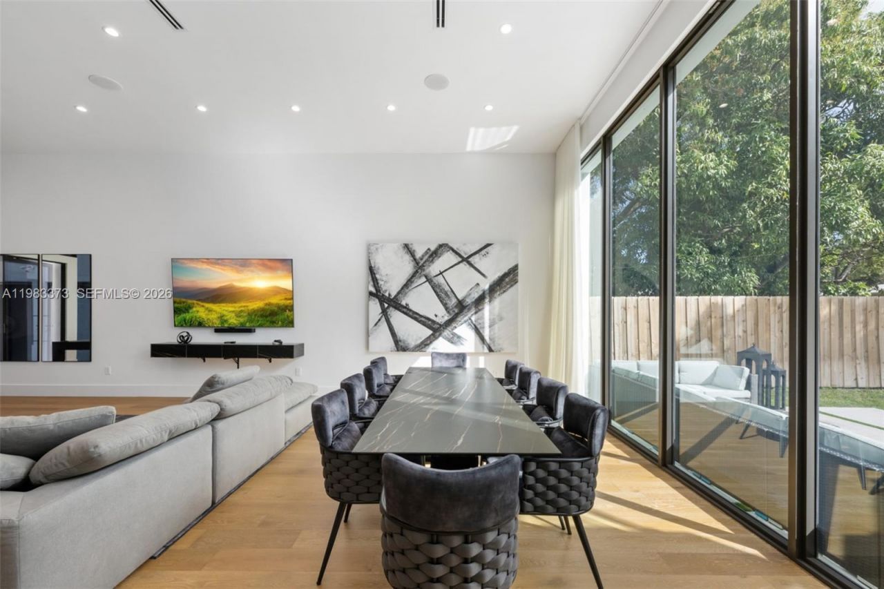 80 NW 45th St, Miami, FL 33127 Photo