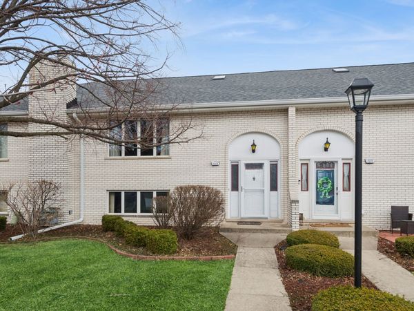 7224 W 153rd Street W, Orland Park, IL 60462