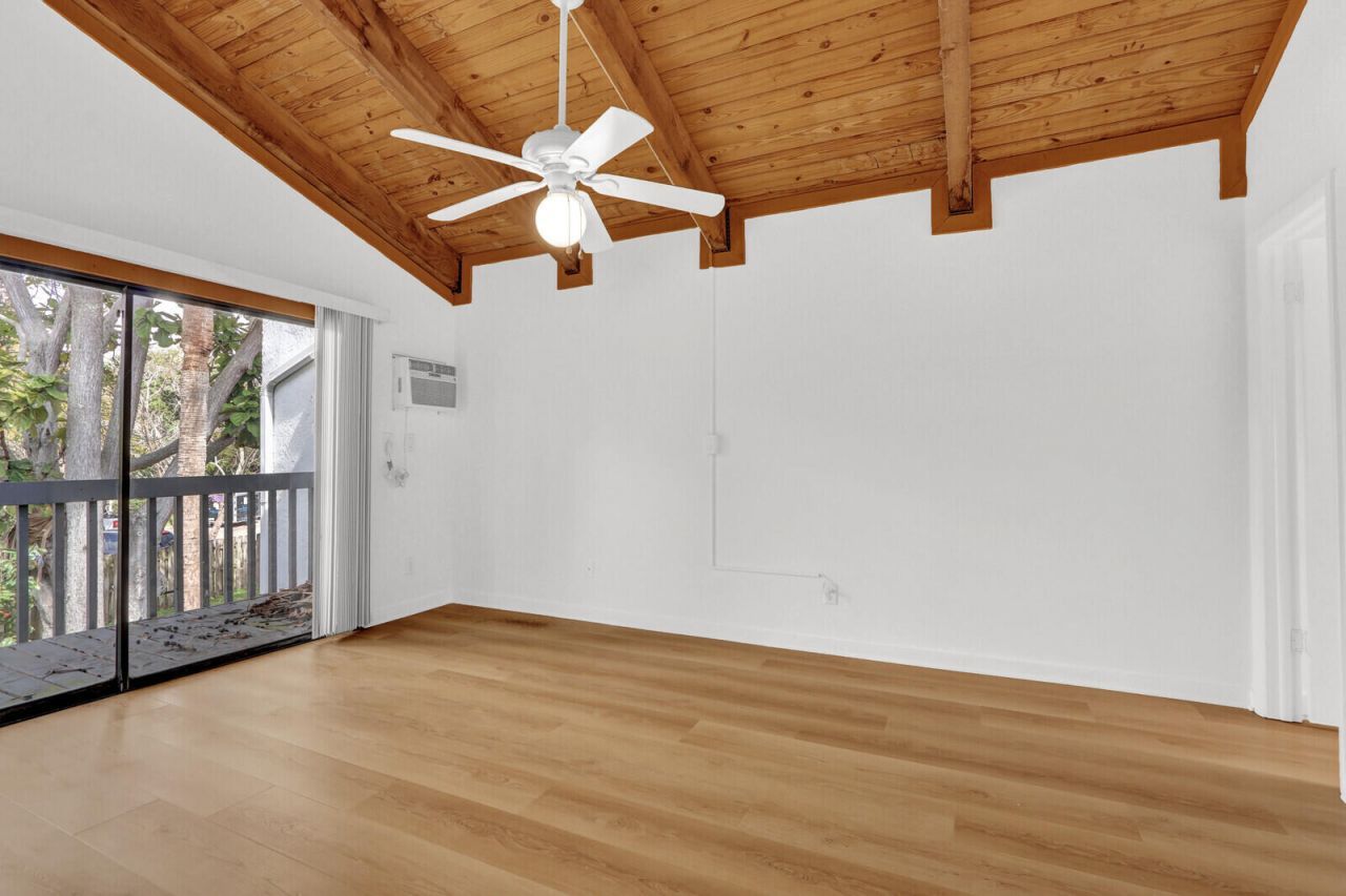 100 Sparrow Drive, Unit 20, Royal Palm Beach, FL 33411 Photo