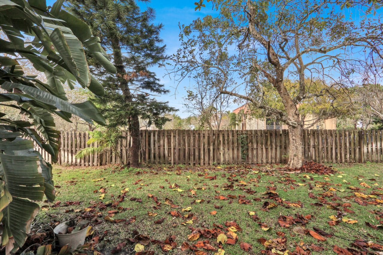 100 Sparrow Drive, Unit 20, Royal Palm Beach, FL 33411 Photo