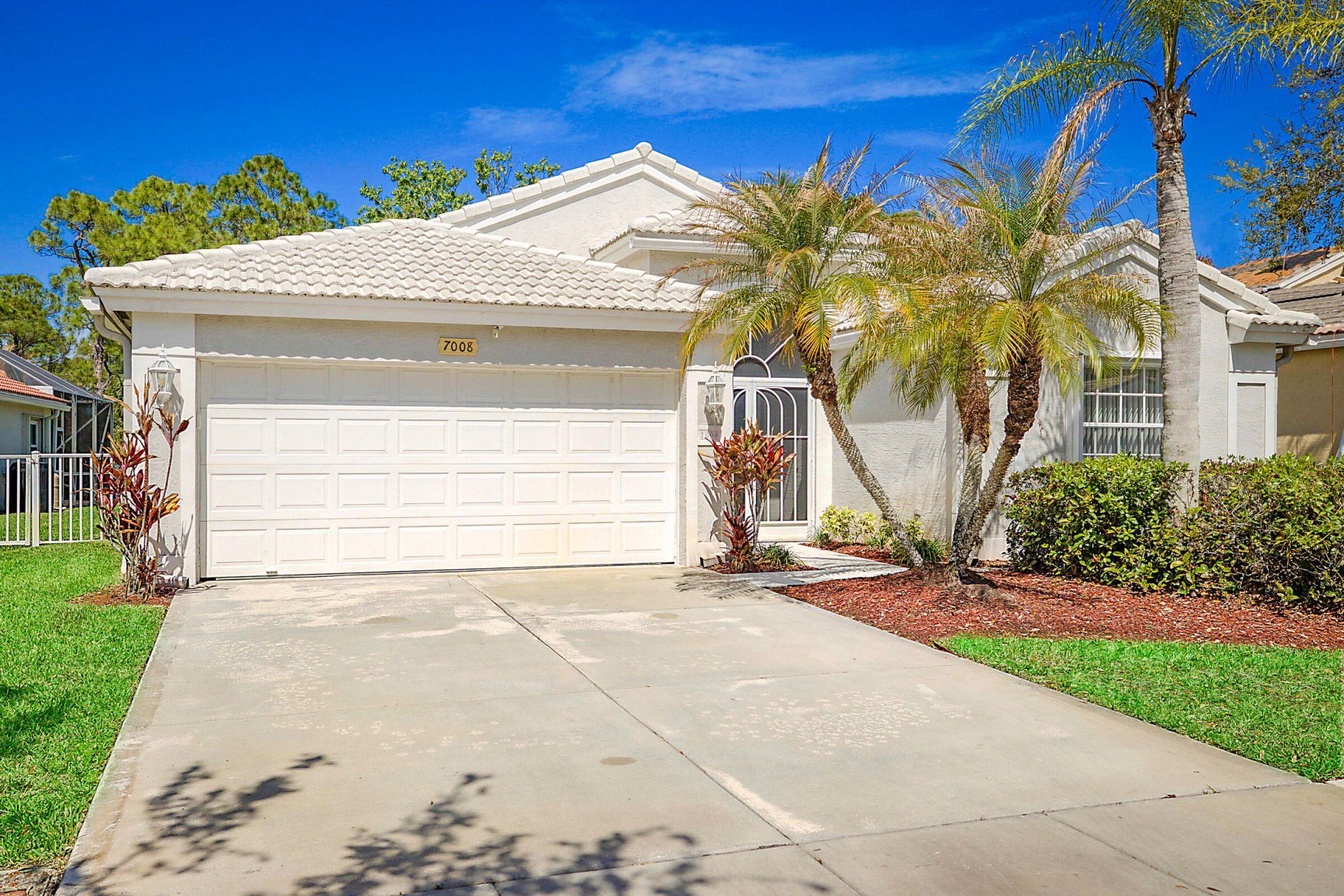 7008 SE Twin Oaks Circle, Stuart, FL 34997 Photo