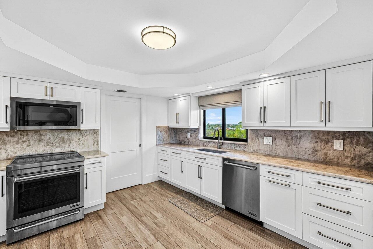 900 NE Spanish River Boulevard, Unit 7e, Boca Raton, FL 33431 Photo