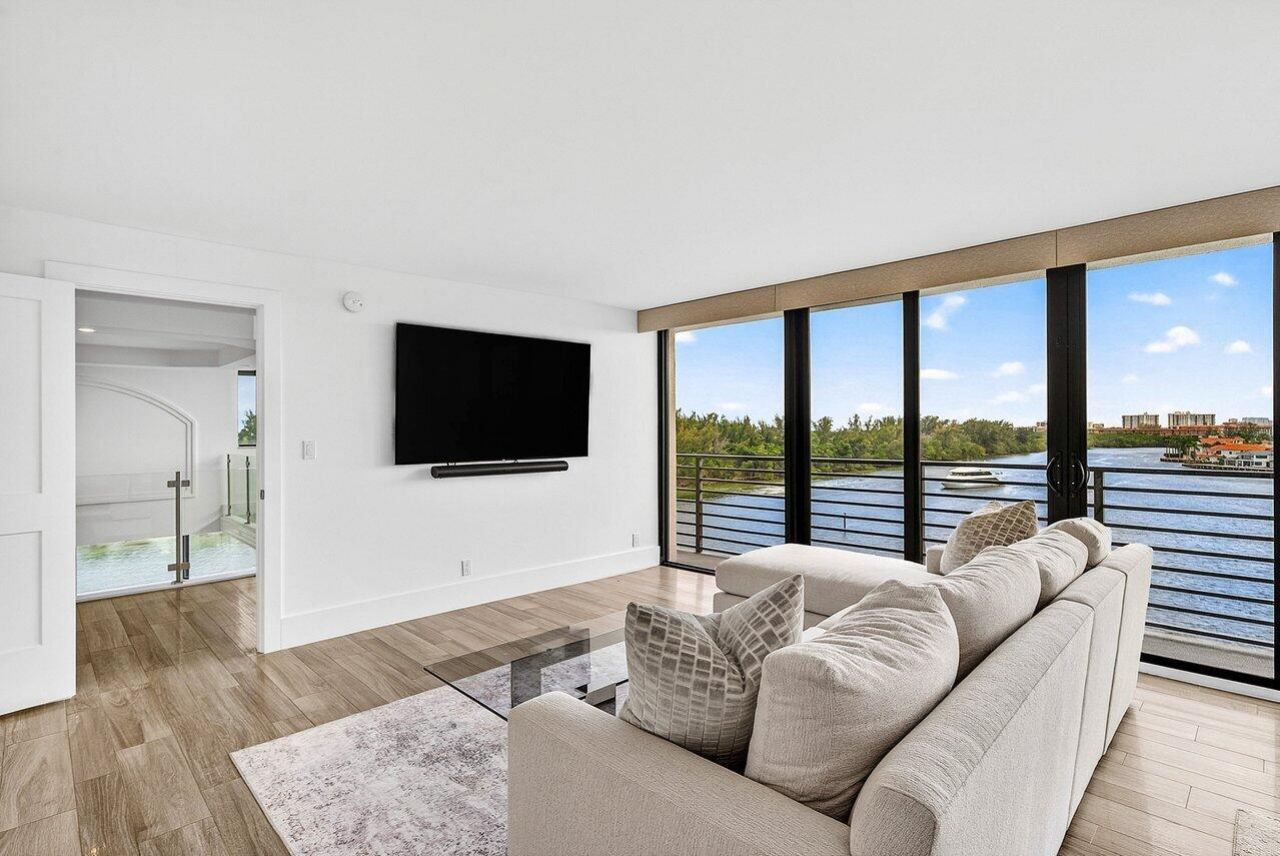 900 NE Spanish River Boulevard, Unit 7e, Boca Raton, FL 33431 Photo