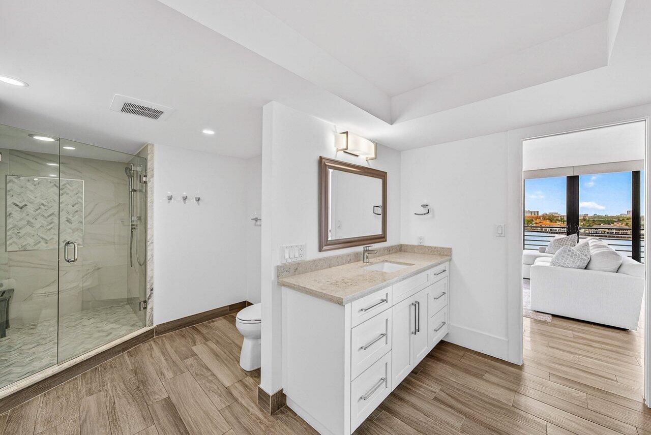 900 NE Spanish River Boulevard, Unit 7e, Boca Raton, FL 33431 Photo