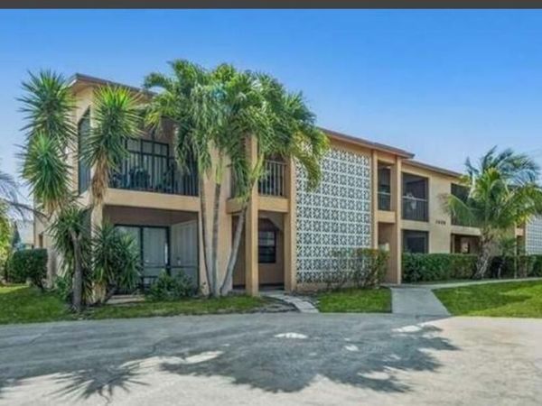 1409 Lake Avenue, Unit 6, Lake Worth Beach, FL 33460