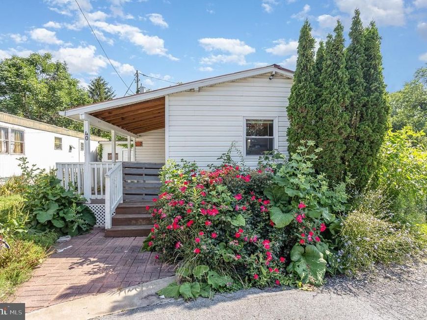 40 Meadowbrook Court , New Cumberland, PA 17070 Main Photo