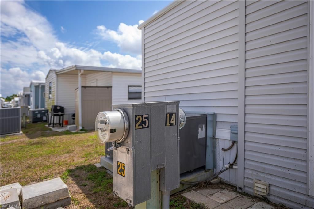 25 La Fonda Ln , North Fort Myers, FL 33903 Photo