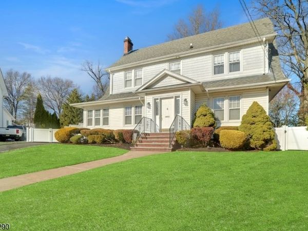 10 Lynn Ct, Rutherford, NJ 07070
