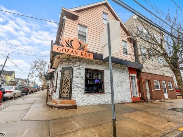 200 Hall Ave638Charles, Perth Amboy, NJ 08861