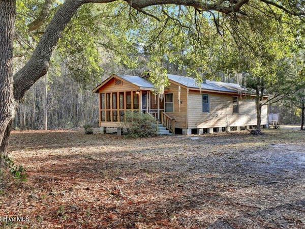 348 Shaw Highway, Rocky Point, NC 28457