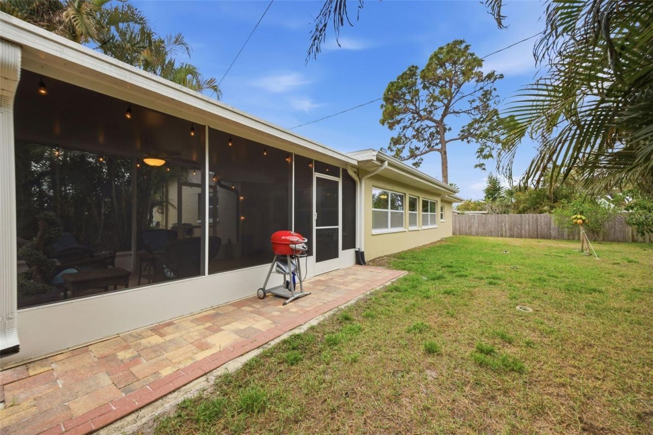 2036 W Ridge Drive, Clearwater, FL 33763 Photo