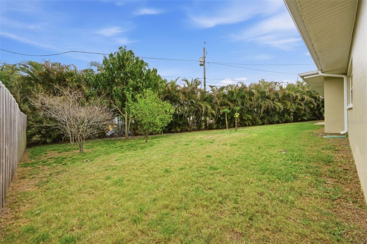 2036 W Ridge Drive, Clearwater, FL 33763 Photo