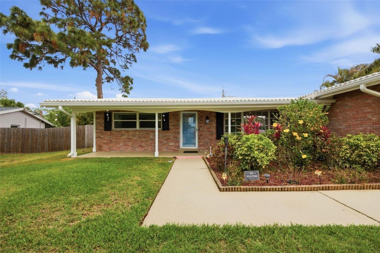 2036 W Ridge Drive, Clearwater, FL 33763 Photo