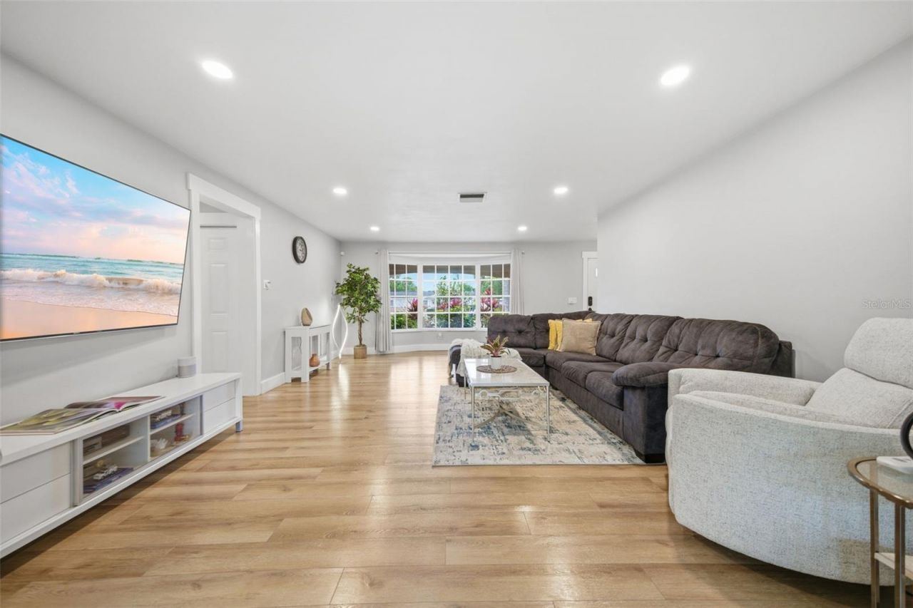 2036 W Ridge Drive, Clearwater, FL 33763 Photo