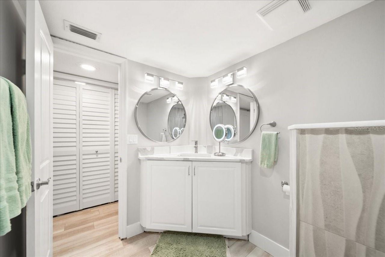 8750 Midnight Pass Road, Unit 501, Sarasota, FL 34242 Photo