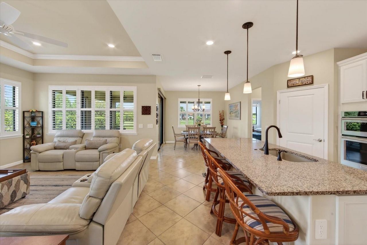 17905 Manchester Place, Bradenton, FL 34202 Photo