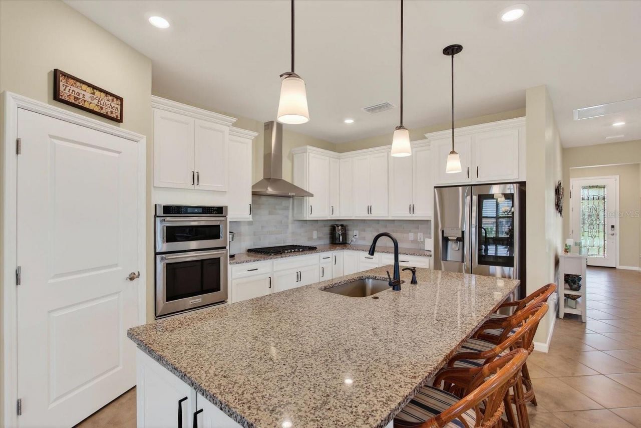 17905 Manchester Place, Bradenton, FL 34202 Photo