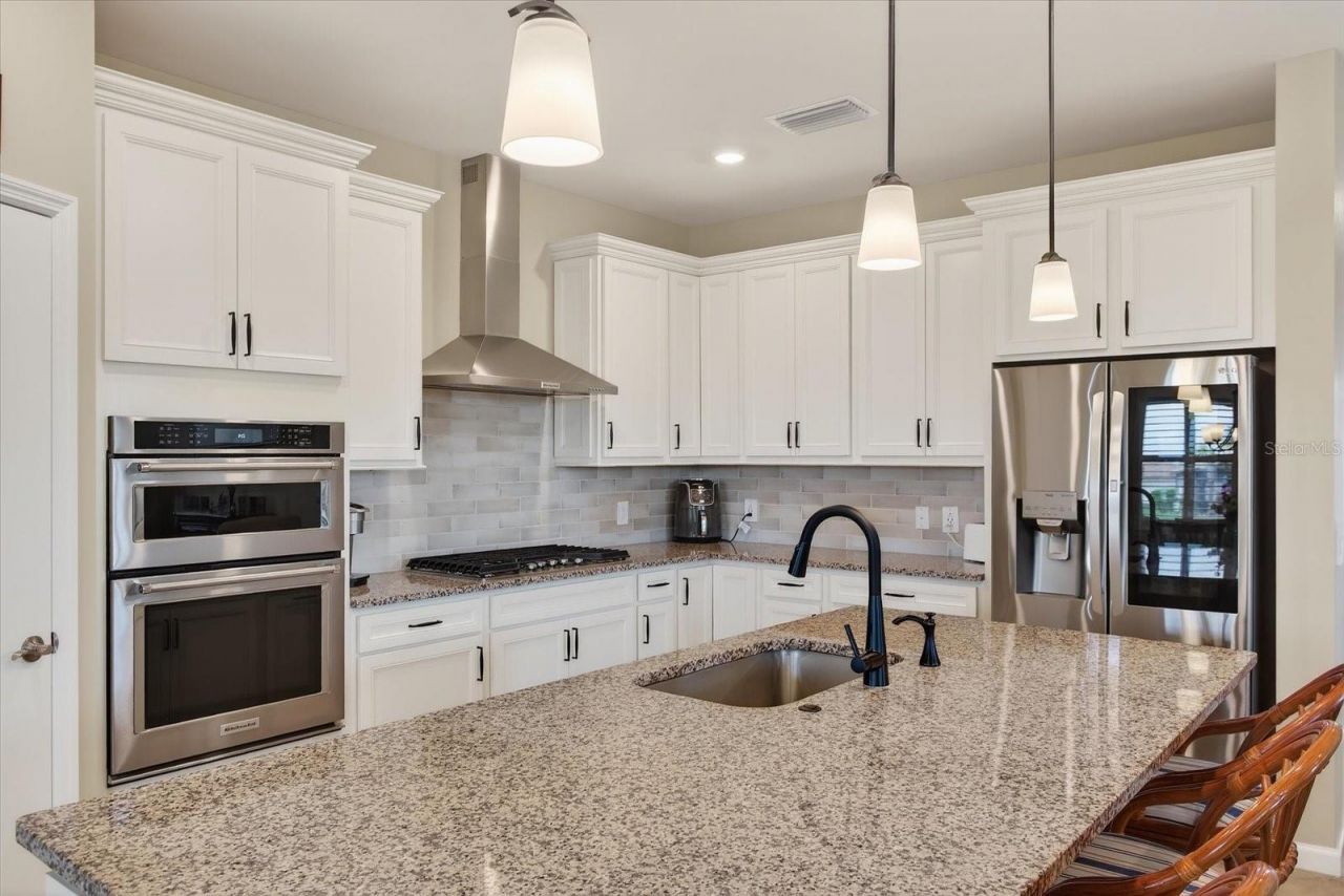 17905 Manchester Place, Bradenton, FL 34202 Photo