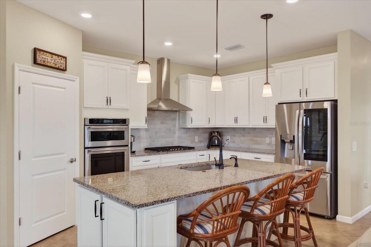 17905 Manchester Place, Bradenton, FL 34202 Photo