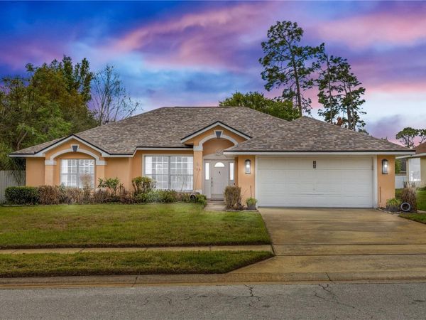 105 BREEZEWOOD DRIVE, DEBARY, FL 32713