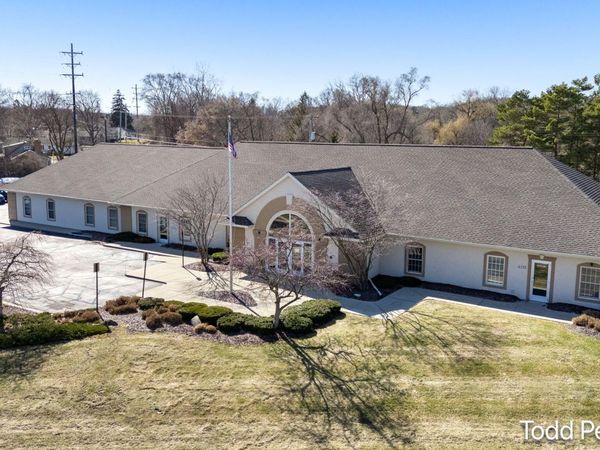 4211 Division Avenue N, Comstock Park, MI 49321